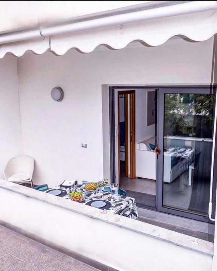 Apartamento Vela Bianca Premium Letojanni Exterior foto