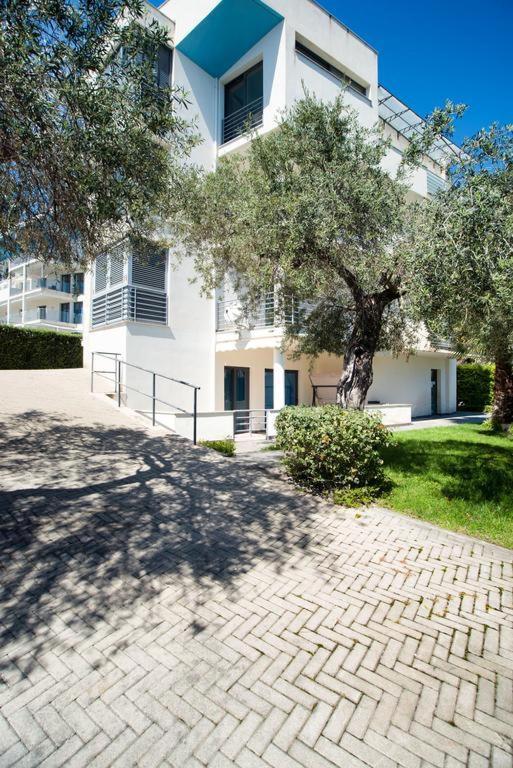 Apartamento Vela Bianca Premium Letojanni Exterior foto